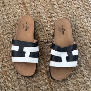 Black and white ACTIV PRO SLIDE SANDALS 7.5